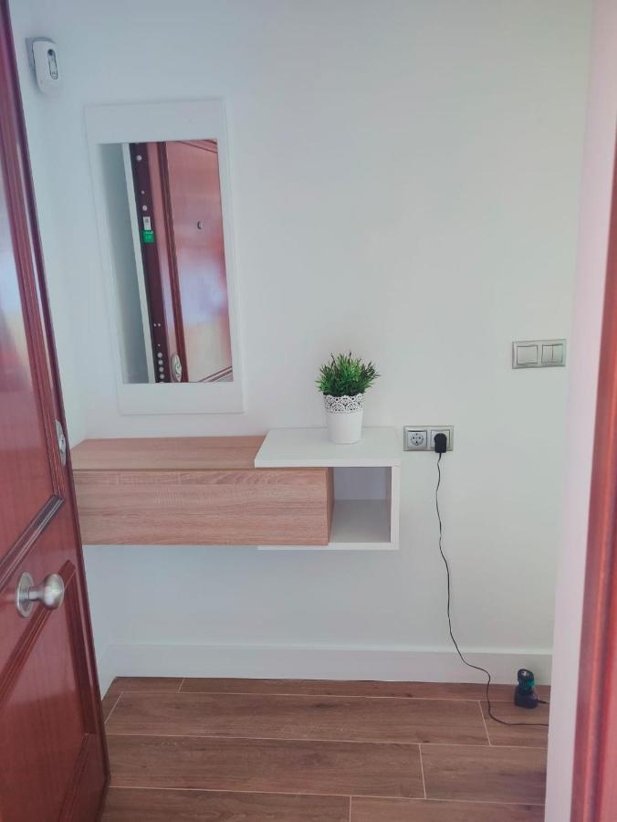 Beautiful Apartment In Third Line Beach Boliches Fuengirola Exterior foto